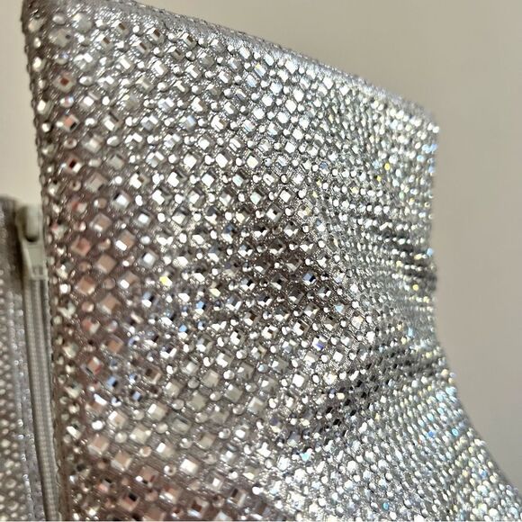 Steve Madden Vivy Silver Rhinestone Embellished Booties With Clear Heel Side Zip - Picture 4 of 9
